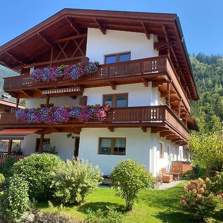 Pension Schwemberger Ohne Fruehstueck Mayrhofen Dış mekan fotoğraf